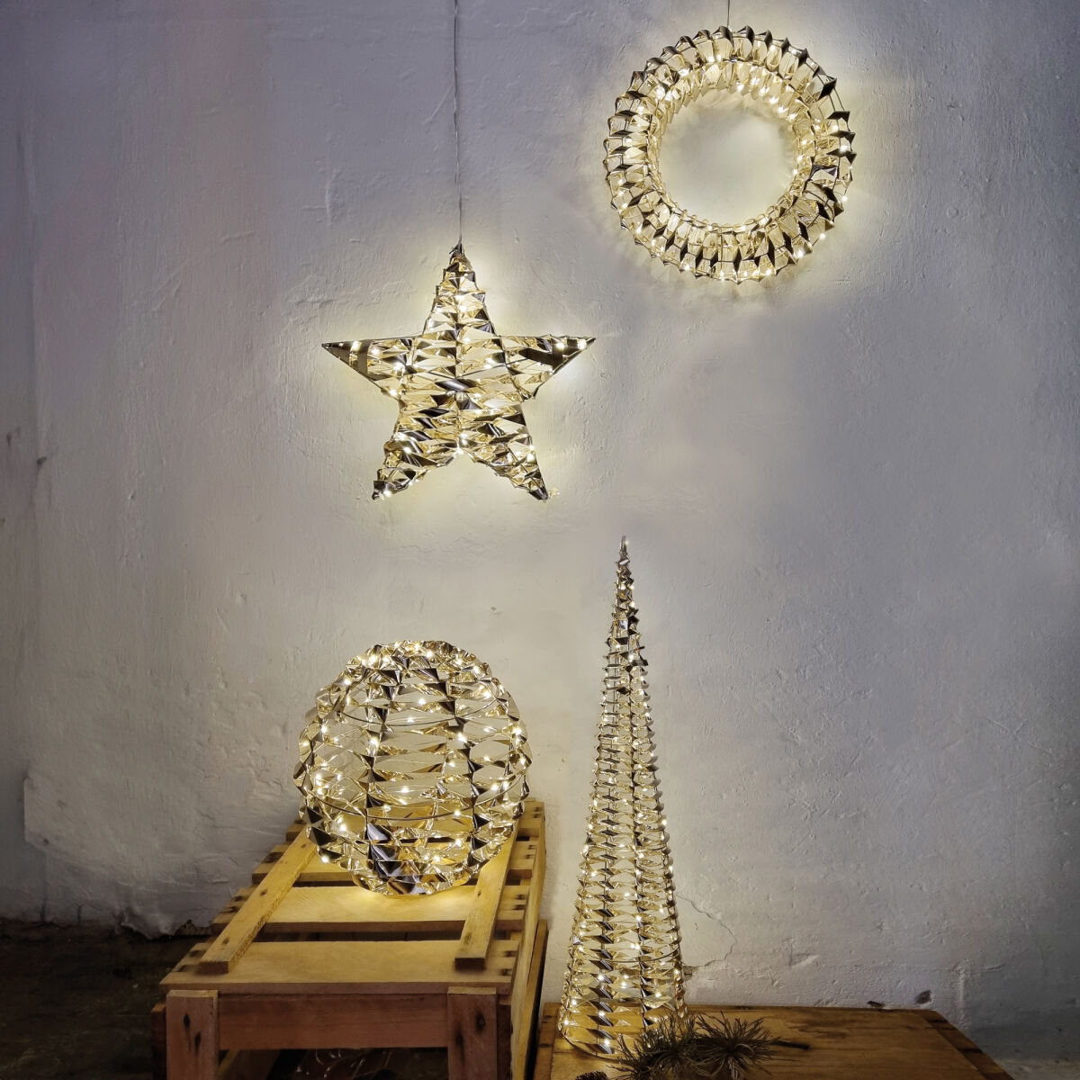 LED-Deko warmweiße LEDs Pyramide