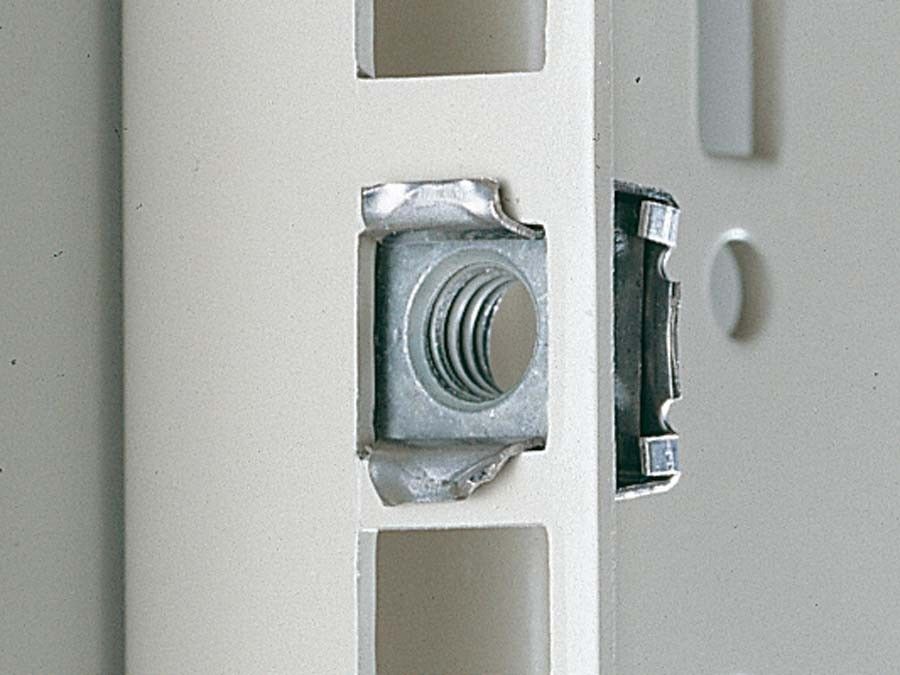 Käfigmutter M6 EL 2094.200 Käfigmutter M6 EL 2094.200