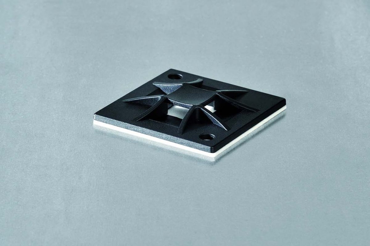 Montagesockel QM40A-PA66-BK-L1