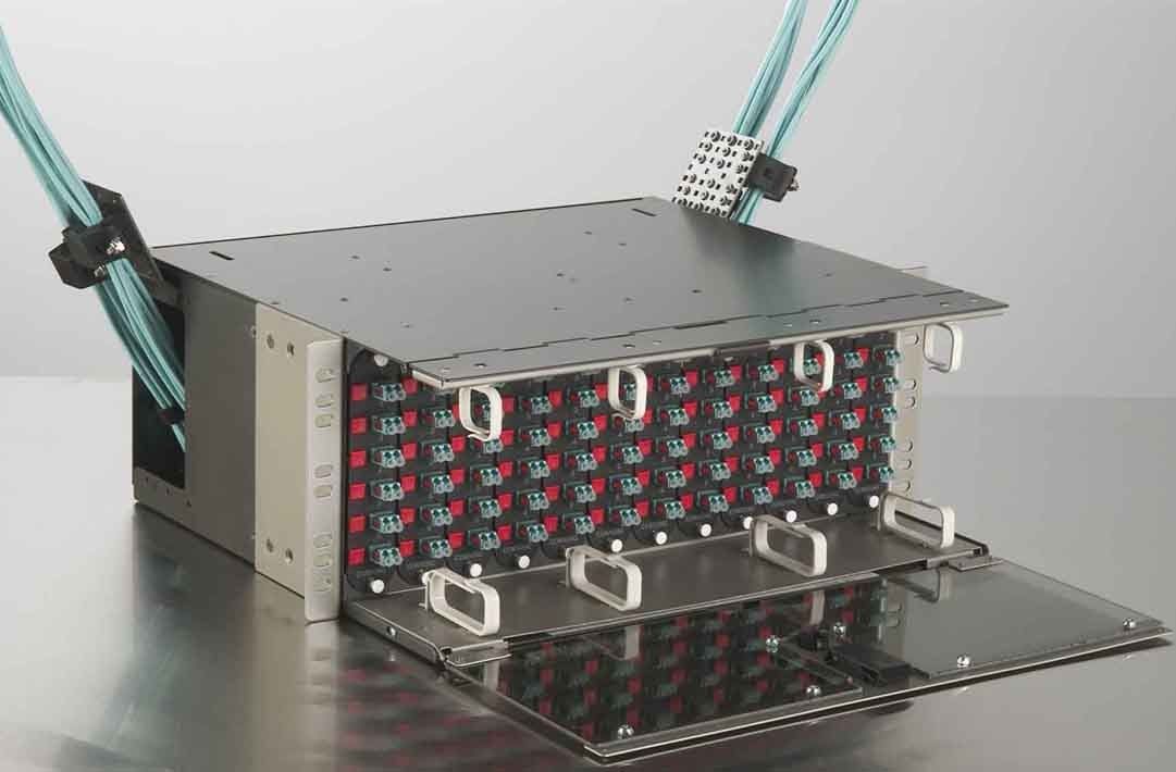 Pretium Housing 4HE PCH-04U