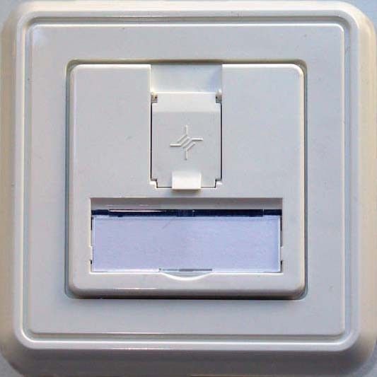 UP-Steckdose V 2246 UP-Steckdose V 2246
