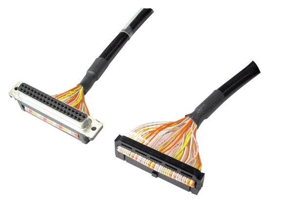Verbindungskabel FA-CBL30DMFX Verbindungskabel FA-CBL30DMFX