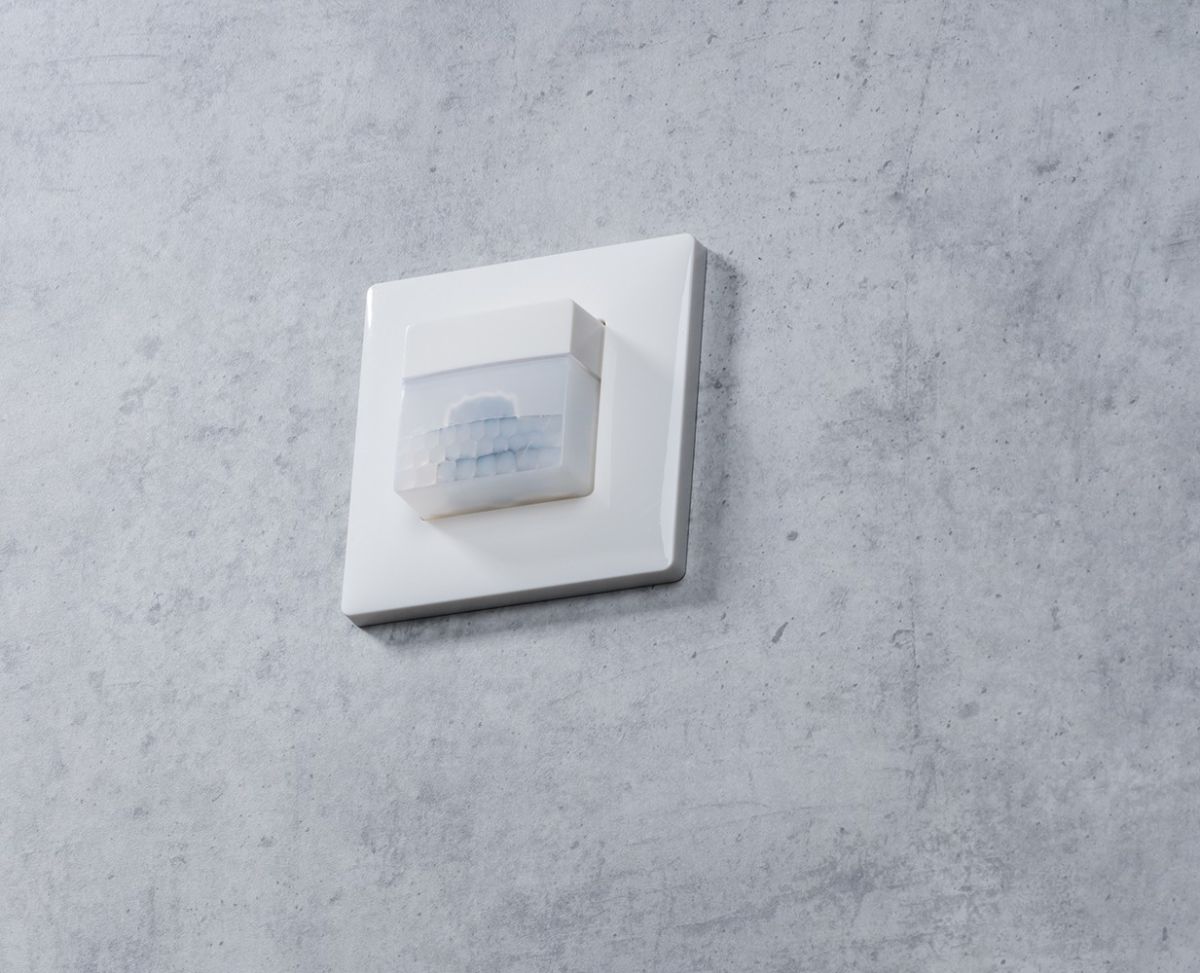 Präsenzmelder P180 2.20 KNX UP WH