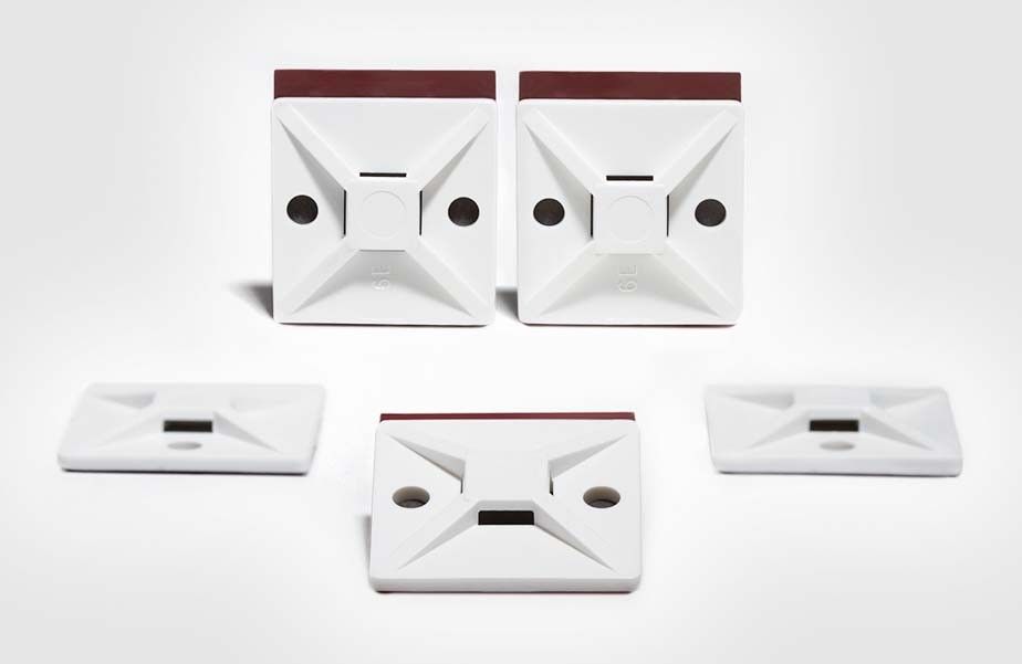 Klebesockel MB4APT-A-PA66-WH