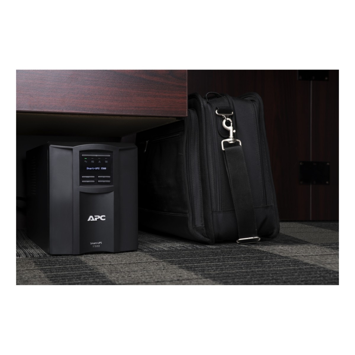 APC Smart-UPS 1500VA SMT1500IC