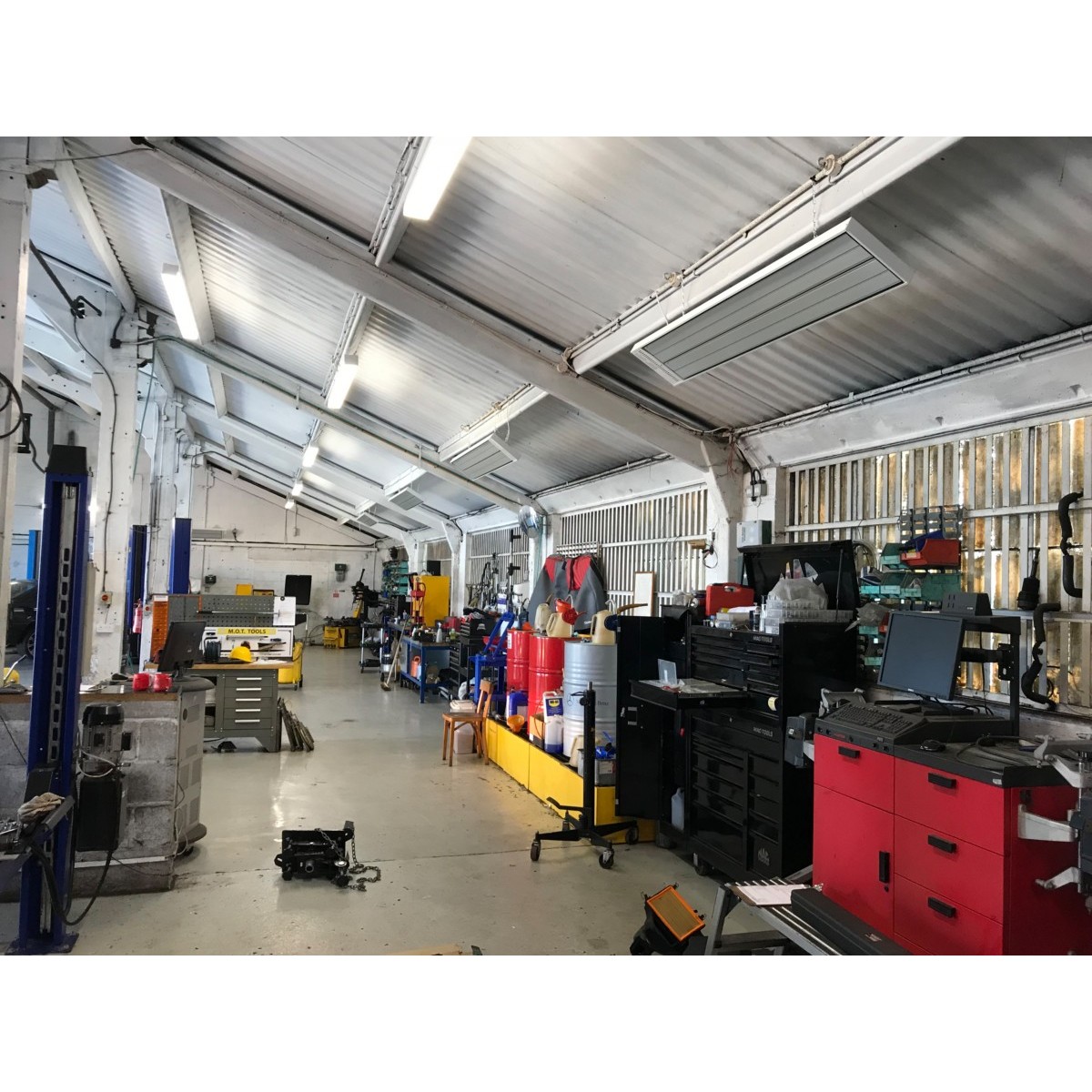 Deckenstrahler EEZ-1200